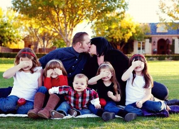 funny-family-photo-parents-and-kids