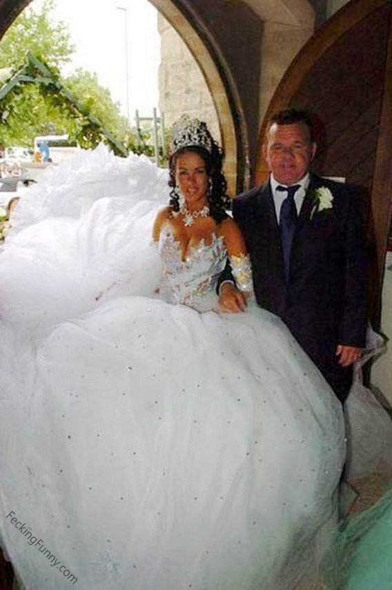 funny-bride-wedding-dress