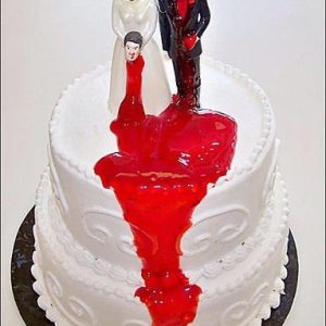 funny-wedding-cake-behead