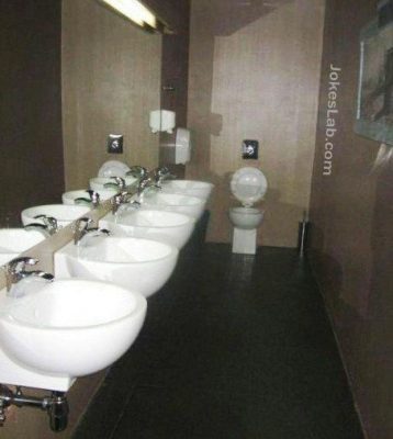 funny-awkward-toilet