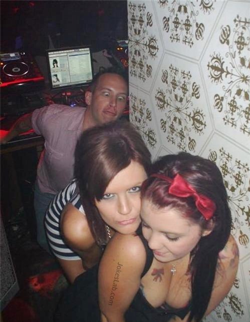 funny-man-with-two-girls, looking for breast