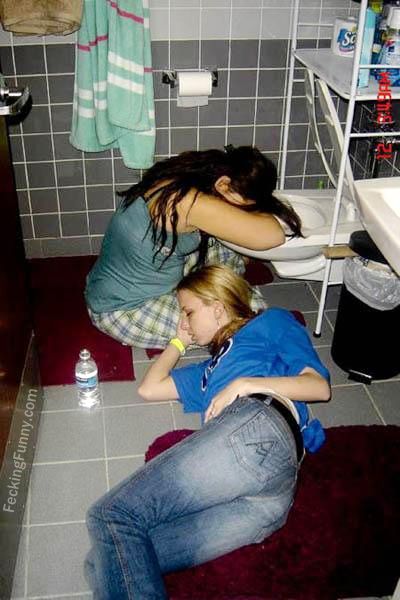 drunken-sleeping-girls-both-sleep-in-the-toilet-wet-jeans