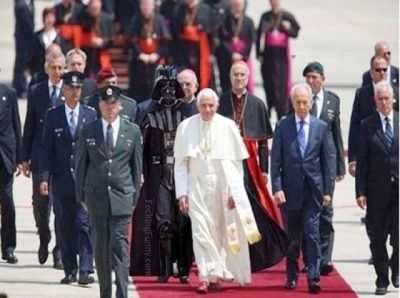 the-mysterious--man-following-the-pope