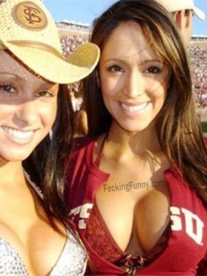 Texas football girl fans: hot and gorgeous
