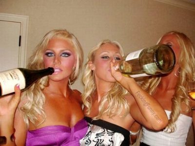 girls-drinking-alcohol