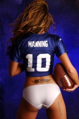 new-york-giants-fan-showning-buttocks-and-ball