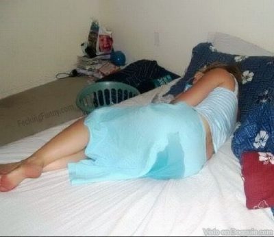 drunken-girl-peeing-on-bed