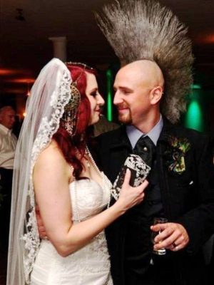 Funny wedding hairdo: cock