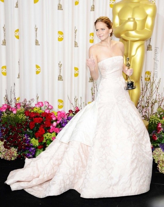 Jennifer-Lawrence-Oscars-fuck-you-photo