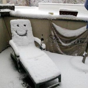 funny-snowman-chair