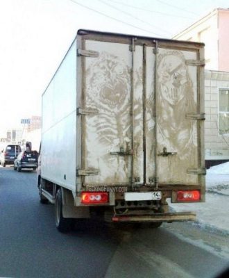 dirty-yet-artistic-lorry
